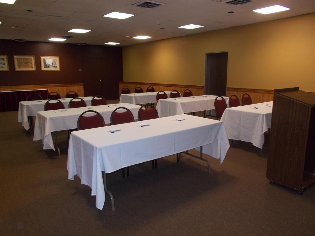 Americas Best Value Inn - Campus View Eau Claire Exterior foto